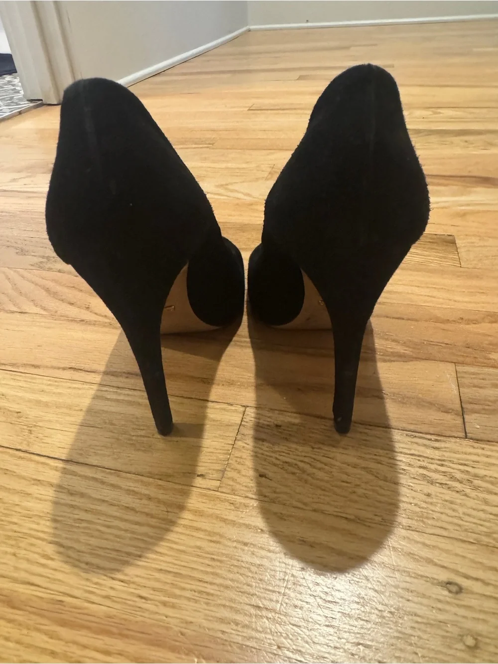 Gucci Black Suede Round Toe Pumps Heels Size 37.5 Made in Italy